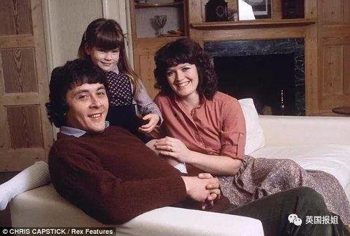 吃瓜男朋友和妹妹,吃瓜男友与妹妹的甜蜜日常