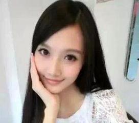 吃瓜老嫂子走路图片,揭秘吃瓜老嫂子的悠闲生活  第2张